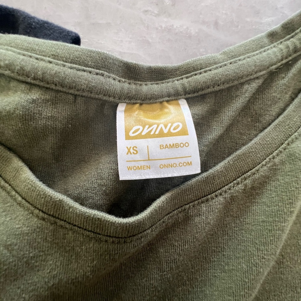 Onno bundle of 2 short sleeve shirts, XS - Picture 2 of 4